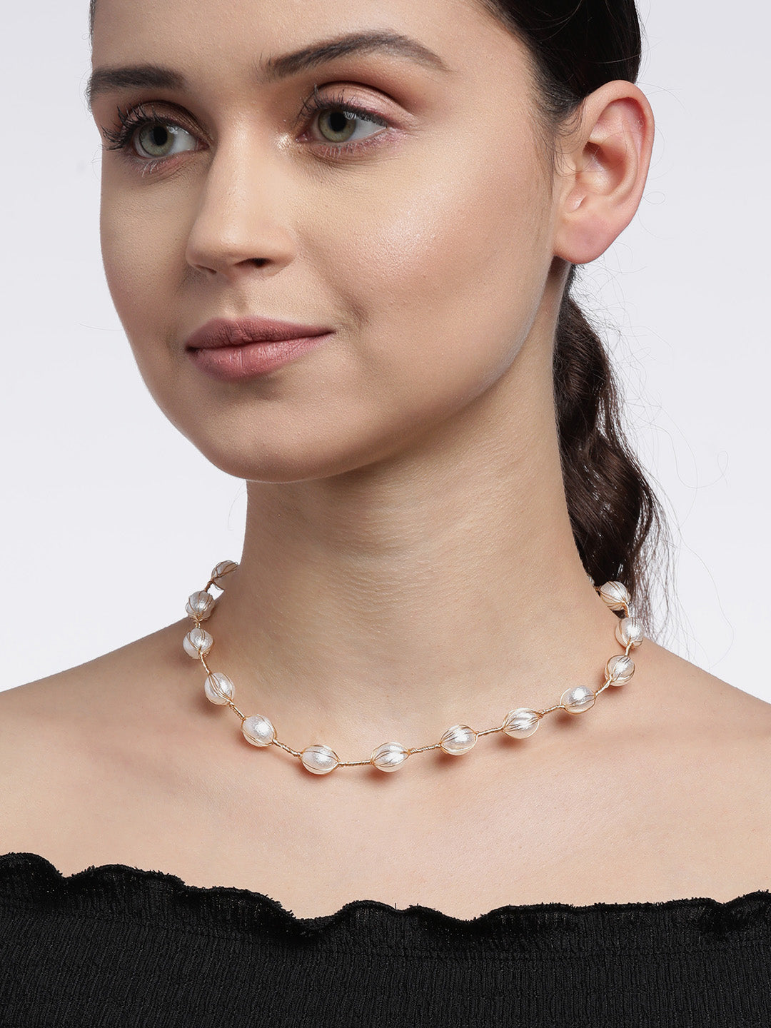 Blueberry gold plated pearl detailing necklace