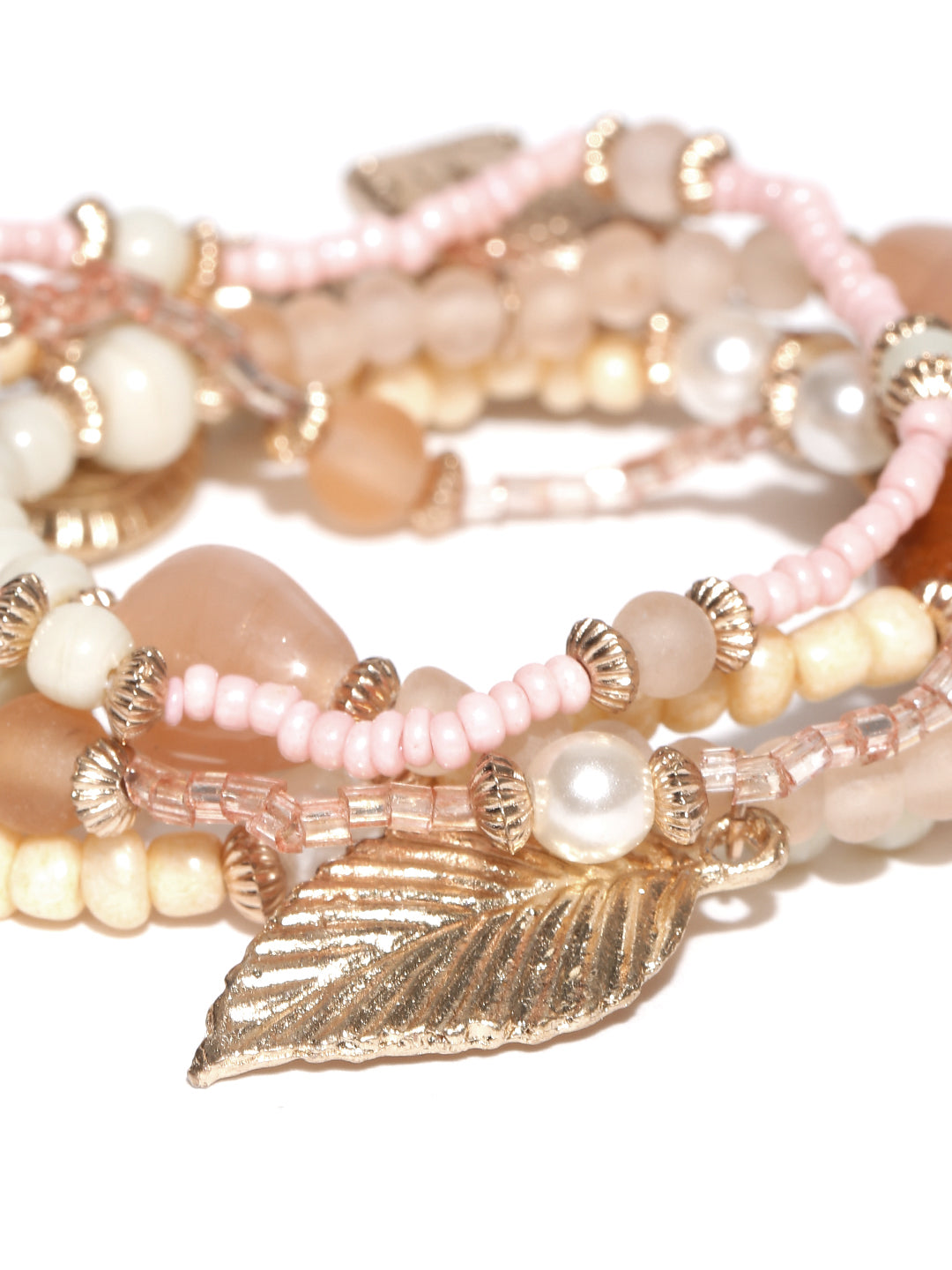 Blueberry set of 5 beige and gold bracelets