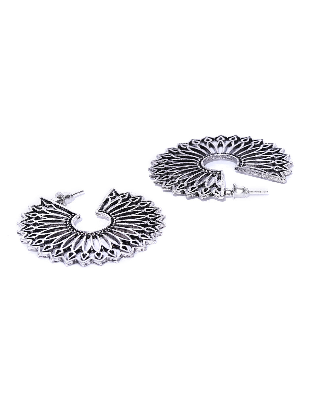 Blueberry silver color cut off deatiling drop earring