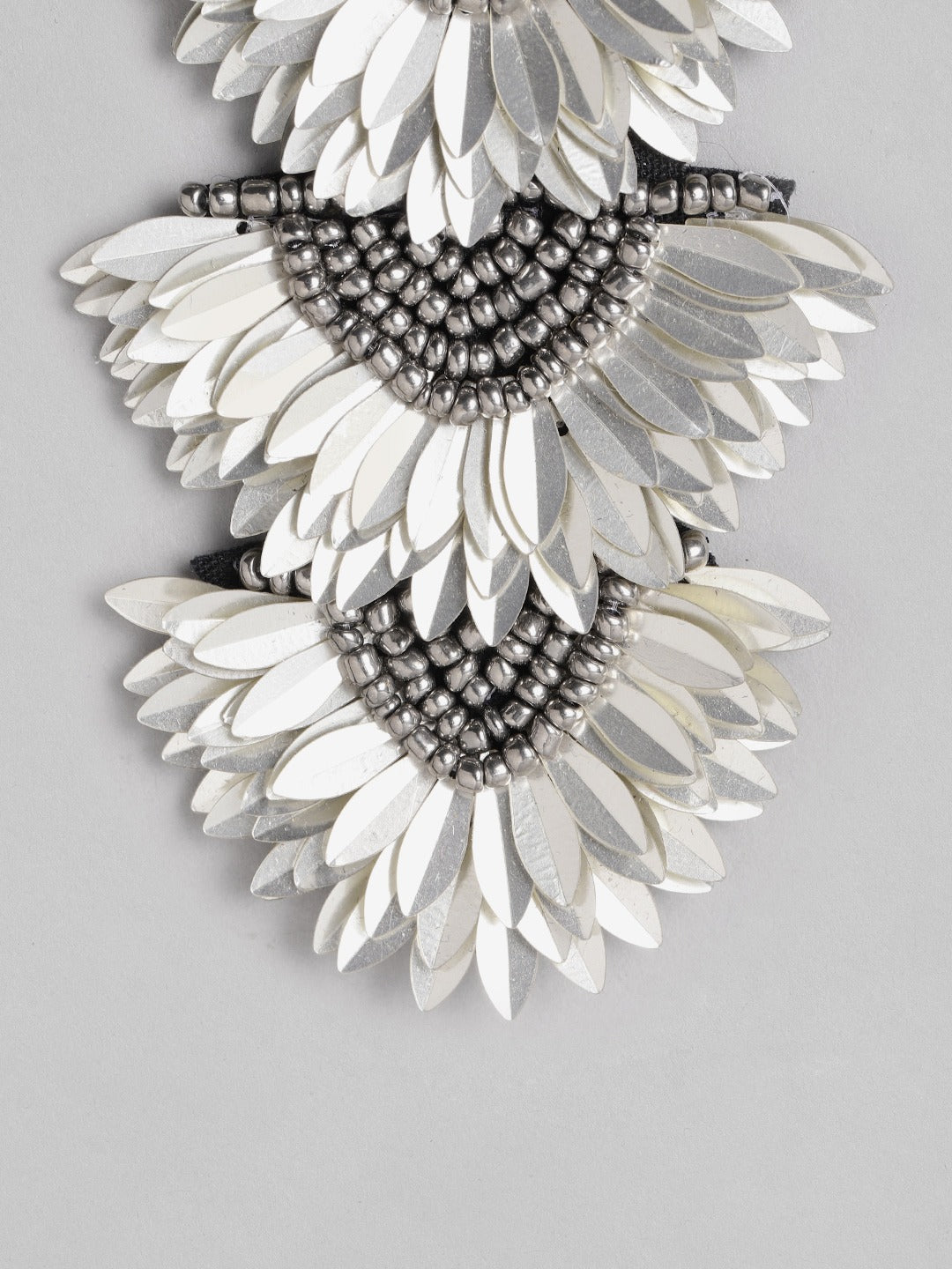 Blueberry silver sequence flowerdrop earring