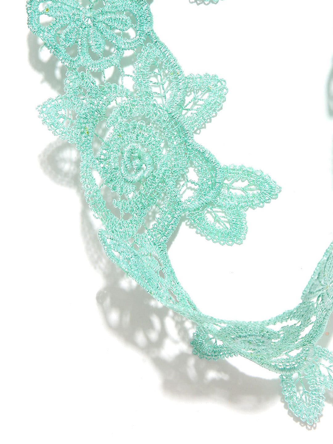 Green toned lac choker necklace