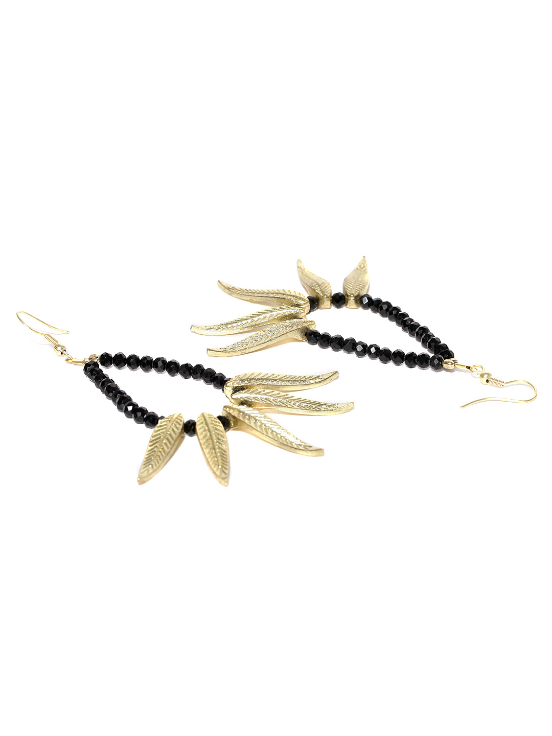 Gold toned leaf choker necklace with earrings