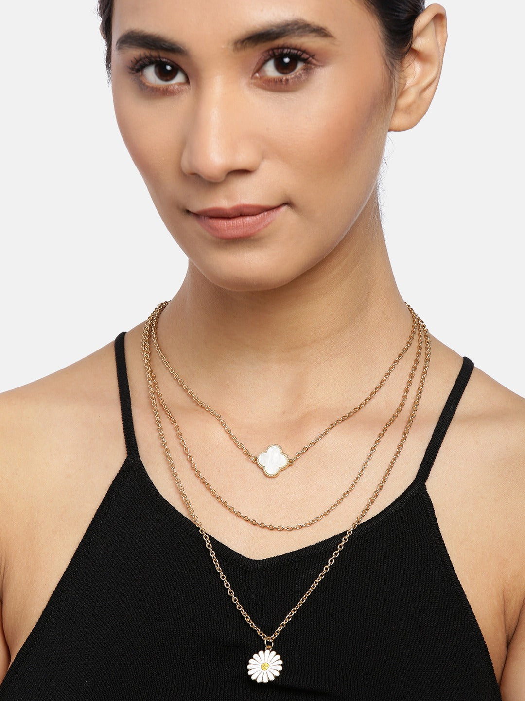Blueberry gold plated chain layered pendant detailing necklace