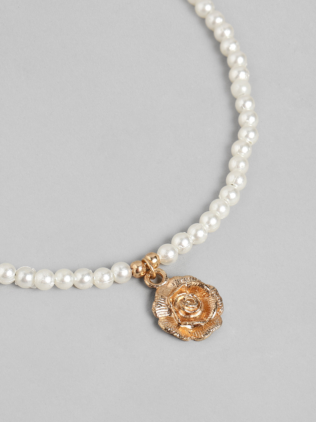Blueberry Ojo pendant necklace