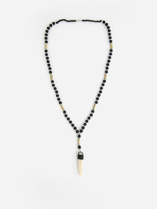 Lazy panda black beaded white teeth detailing necklace