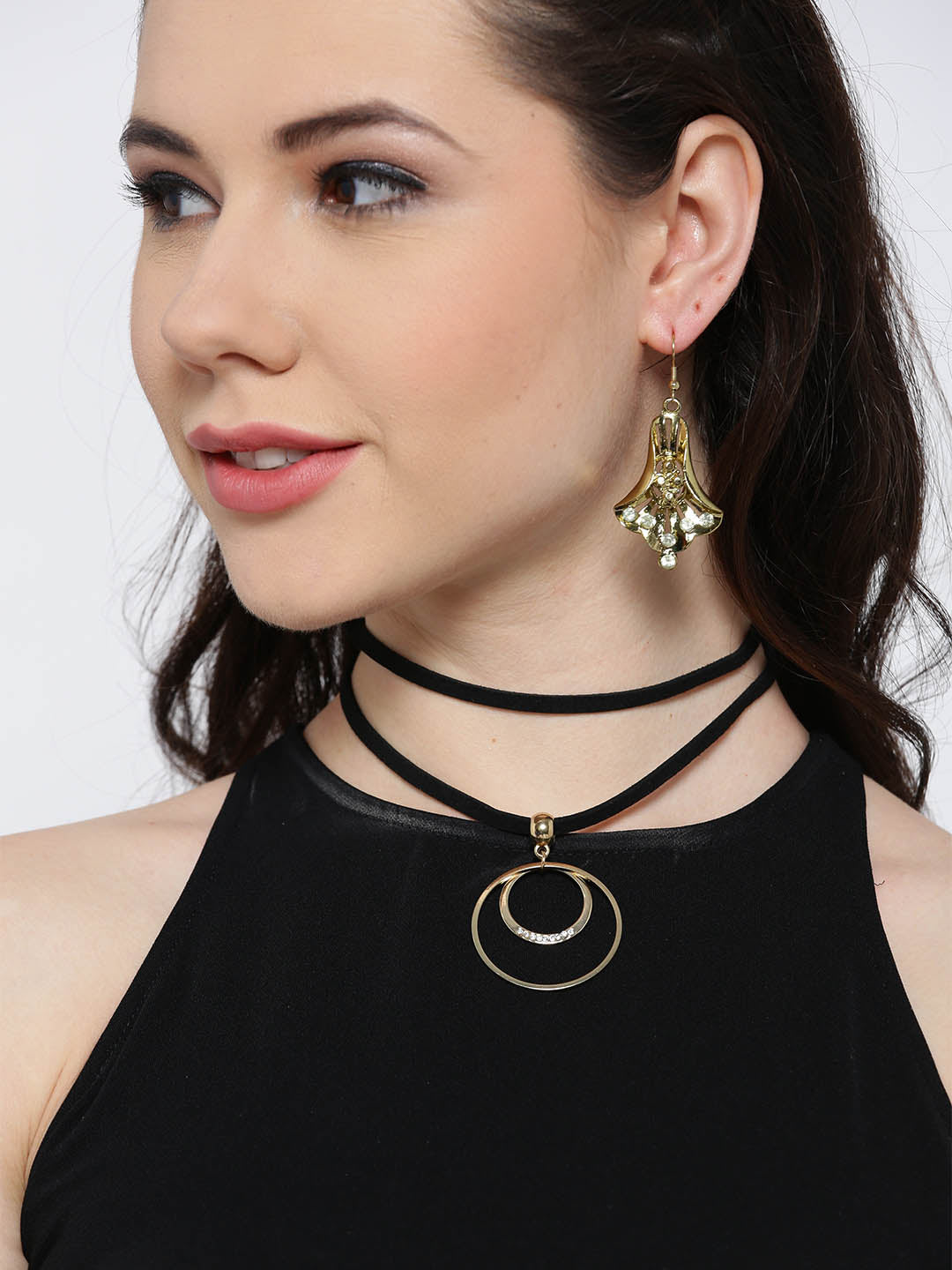 Black and gold toned choker and earrings set
