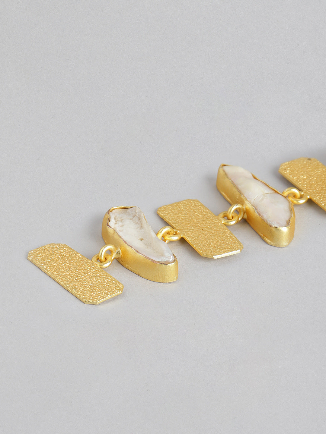 Blueberry golden pearl metal detailing drop earring