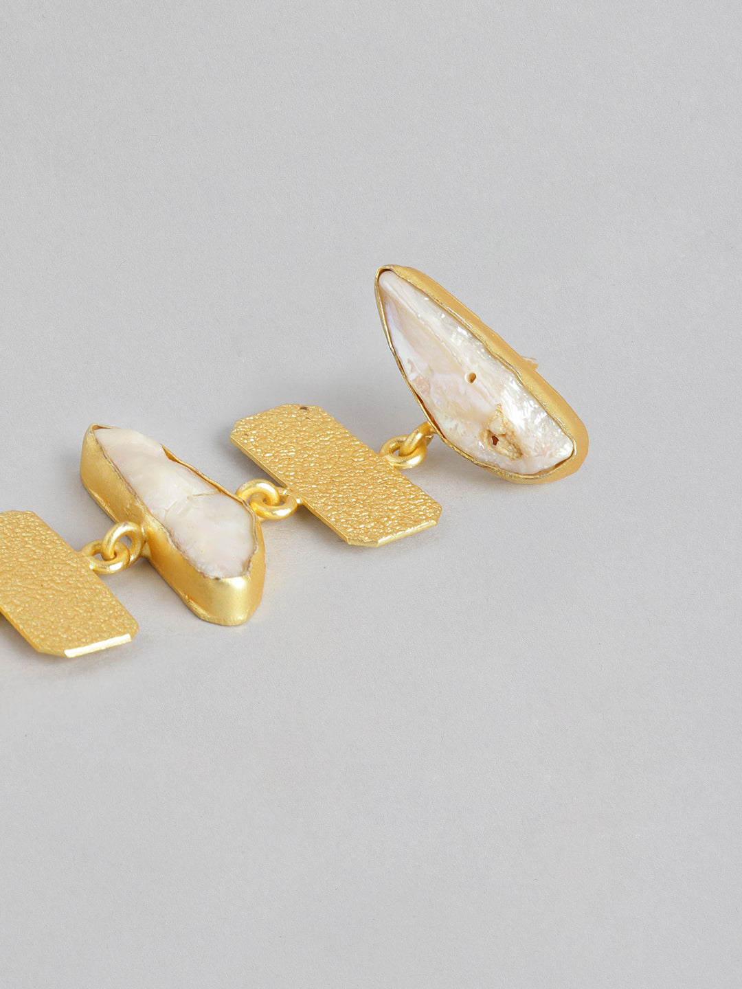 Blueberry golden pearl metal detailing drop earring
