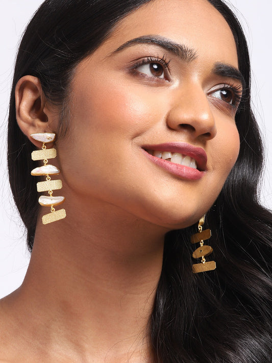 Blueberry golden pearl metal detailing drop earring